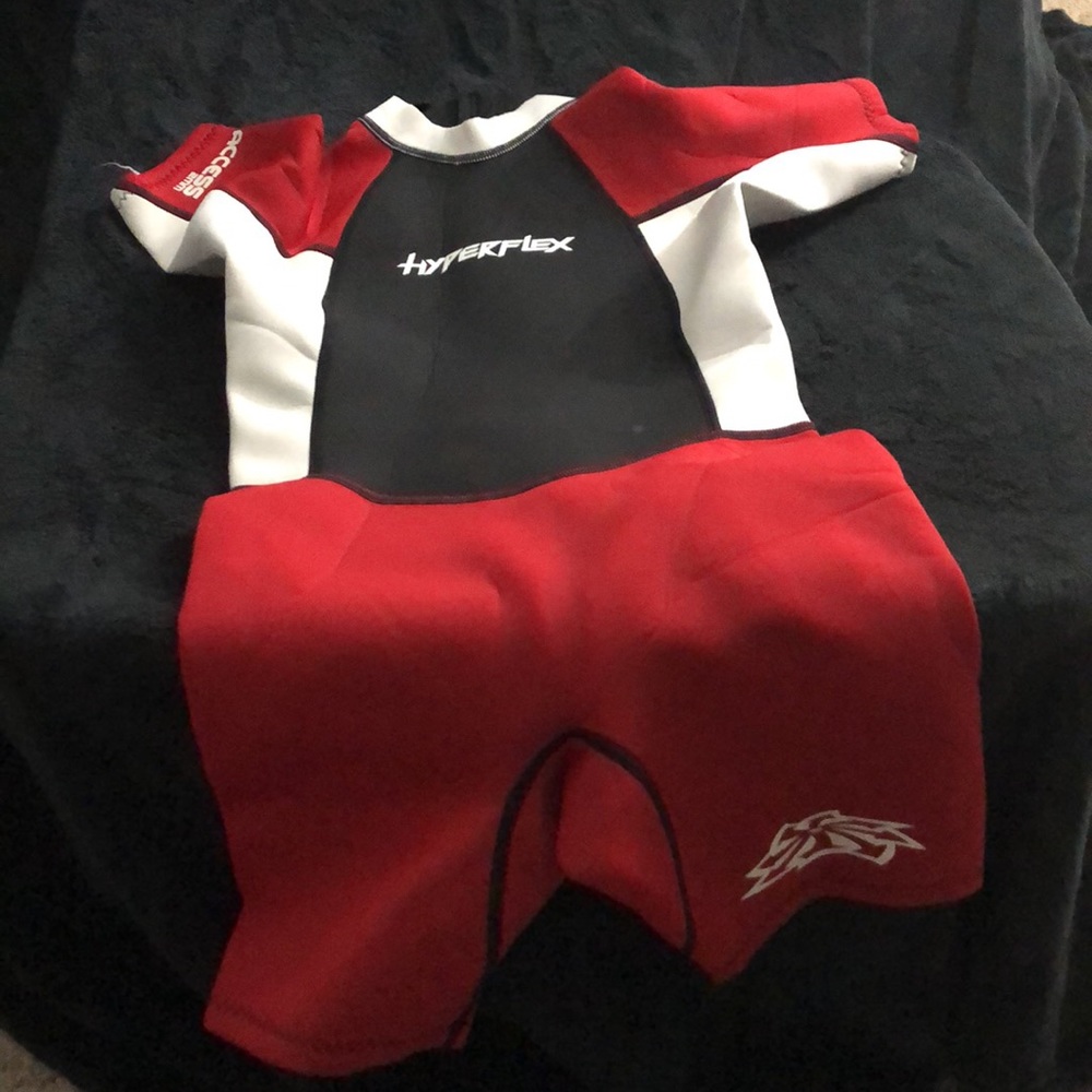 Hyperflex Kids (Youth) Swim/Dive/Surf Water Wet Suit size 8 Red, White, & Black